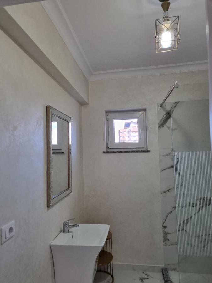 Tesa Boutique Hotel Târgu Neamț Exteriör bild