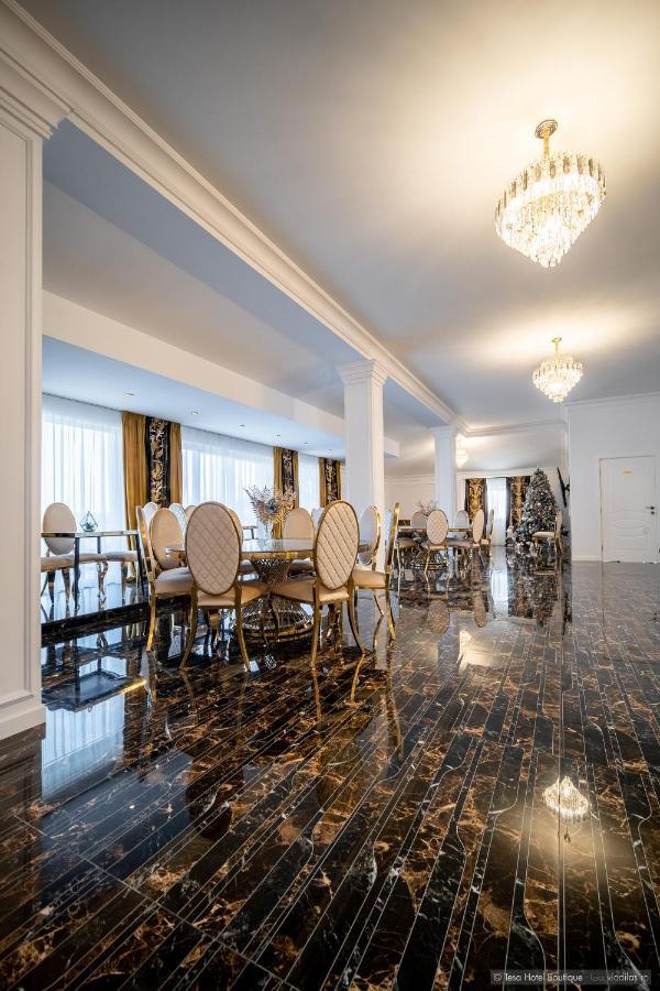 Tesa Boutique Hotel Târgu Neamț Exteriör bild